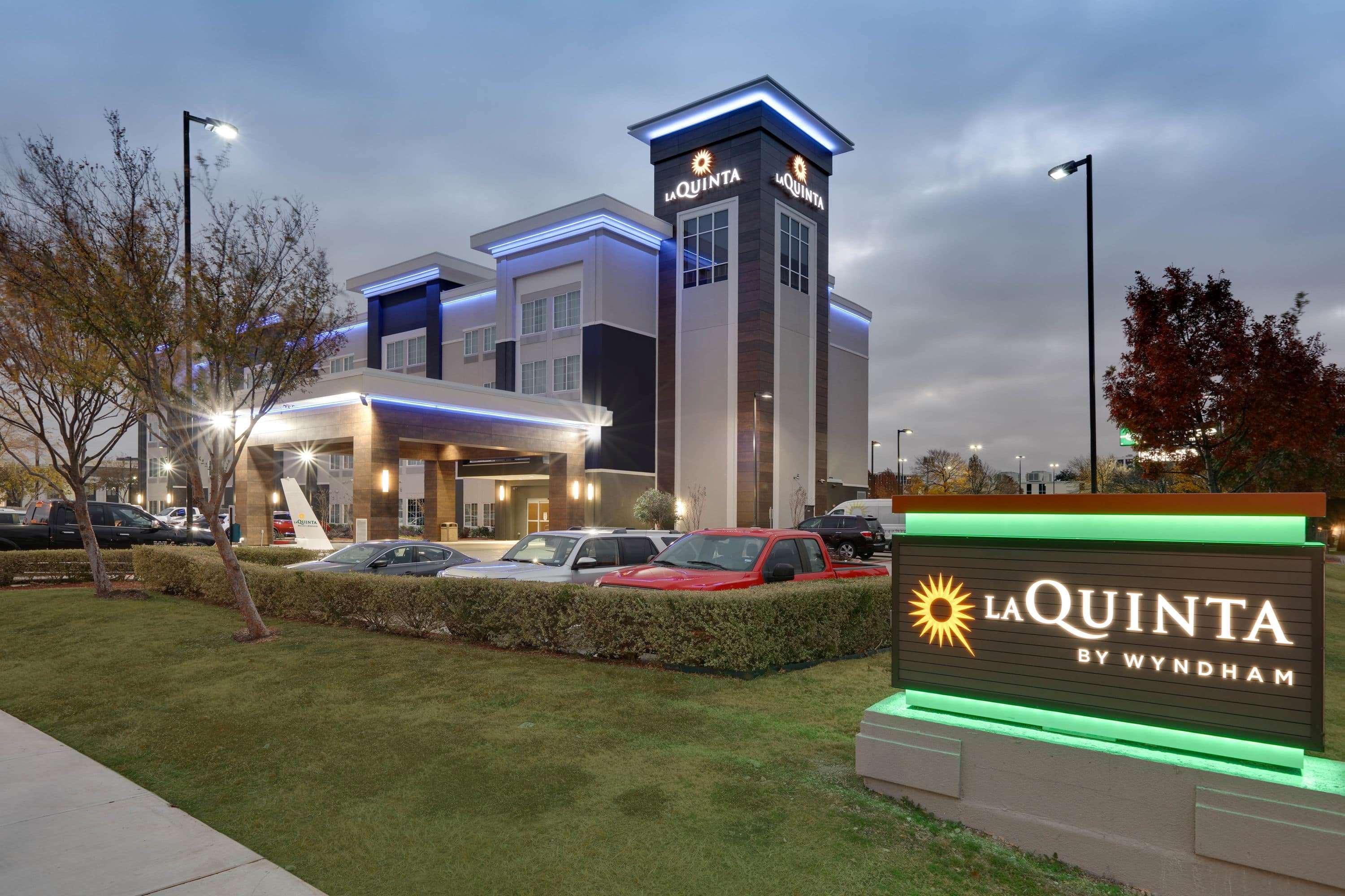 La Quinta By Wyndham Dallas Love Field Exteriér fotografie